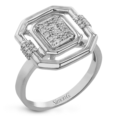 Cushion - Cut Women's Diamond Rings in Platinum with a Soft and Romantic AppearanceRight Hand Ring in 18k Gold with Diamonds