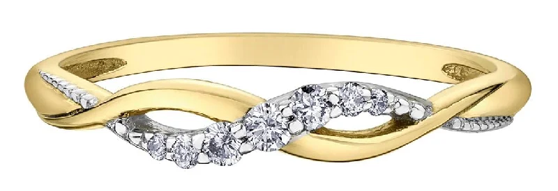 Marquise - Cut Women's Diamond Rings in Palladium for a Unique and Elongated ShapeYellow Gold Diamond Ring.