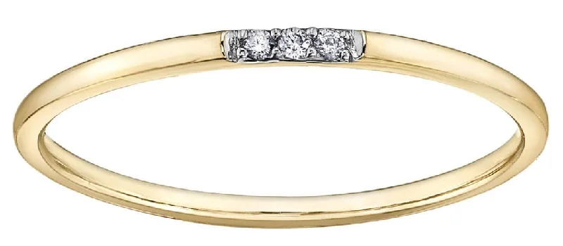 Art Deco - Inspired Women's Diamond Rings with Geometric Designs and Baguette - Cut DiamondsYellow Gold Diamond Band.