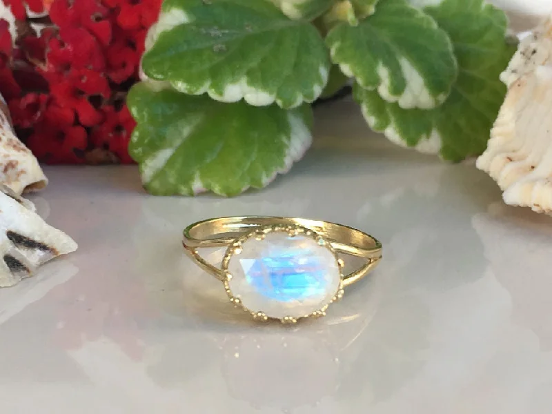 Aquamarine Gemstone Rings in 9K Gold with a Bezel Setting for a Modern and Secure FitRainbow Moonstone Ring - June Birthstone - Rainbow Moonstone Double Band Vintage Oval Crown Ring