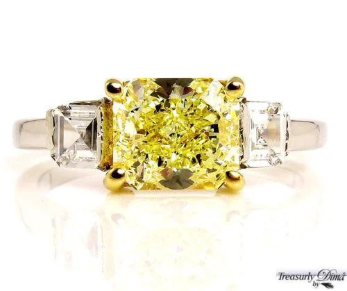 Signature - Design Women's Diamond Rings with a Brand - Specific Pattern and High - Quality DiamondsGIA 2.52CT ESTATE FANCY YELLOW RADIANT DIAMOND ENGAGEMENT WEDDING RING 3 STONE