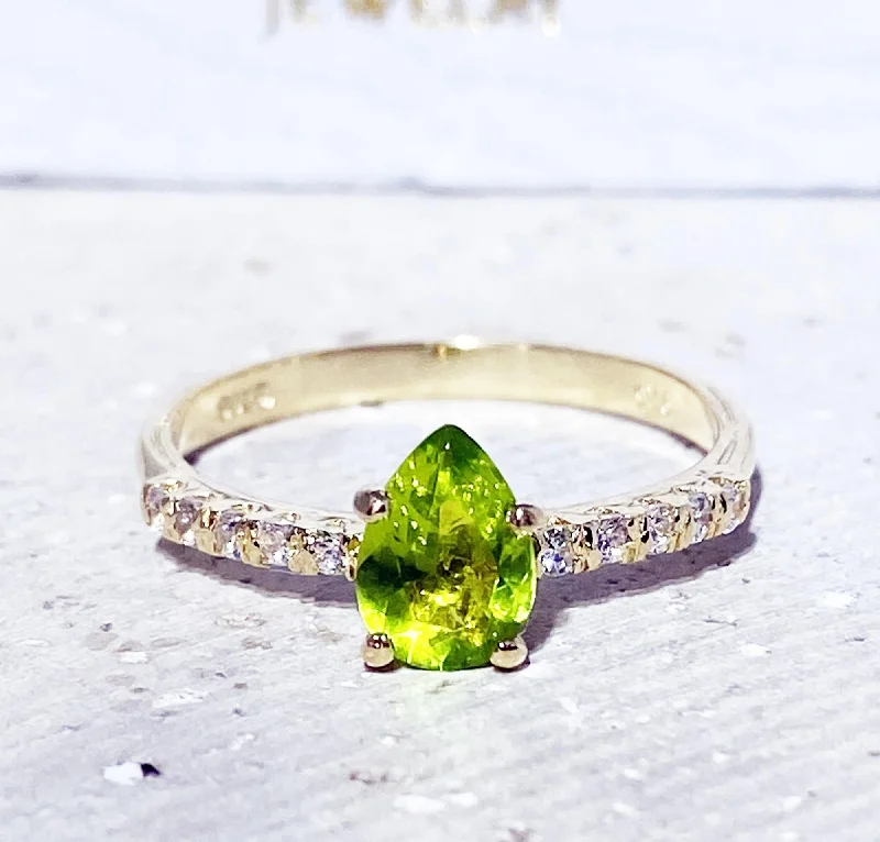 Turquoise Gemstone Rings in 925 Silver with a Southwestern - Inspired Design for a Rustic CharmPeridot Ring - August Birthstone - Pear-Shaped Peridot Gemstone Ring with Clear Quartz Accents