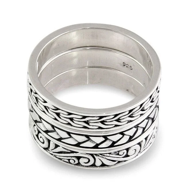 Magnetic Fashion Rings in Stainless Steel with a Modern, Interlocking DesignHandmade Set of 3 Men's Sterling Silver Three Principles Rings (Indonesia)