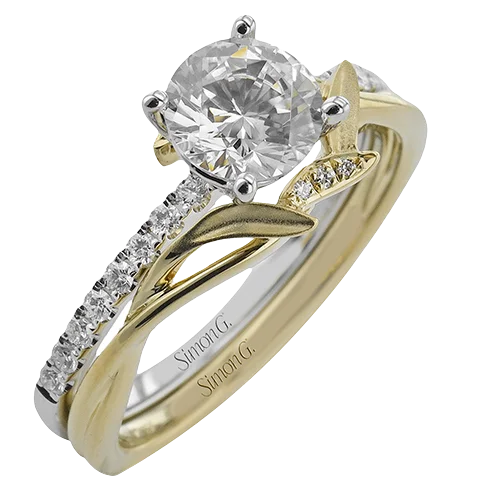 Signature - Design Women's Diamond Rings with a Brand - Specific Pattern and High - Quality DiamondsWedding Set in 18k Gold with Diamonds