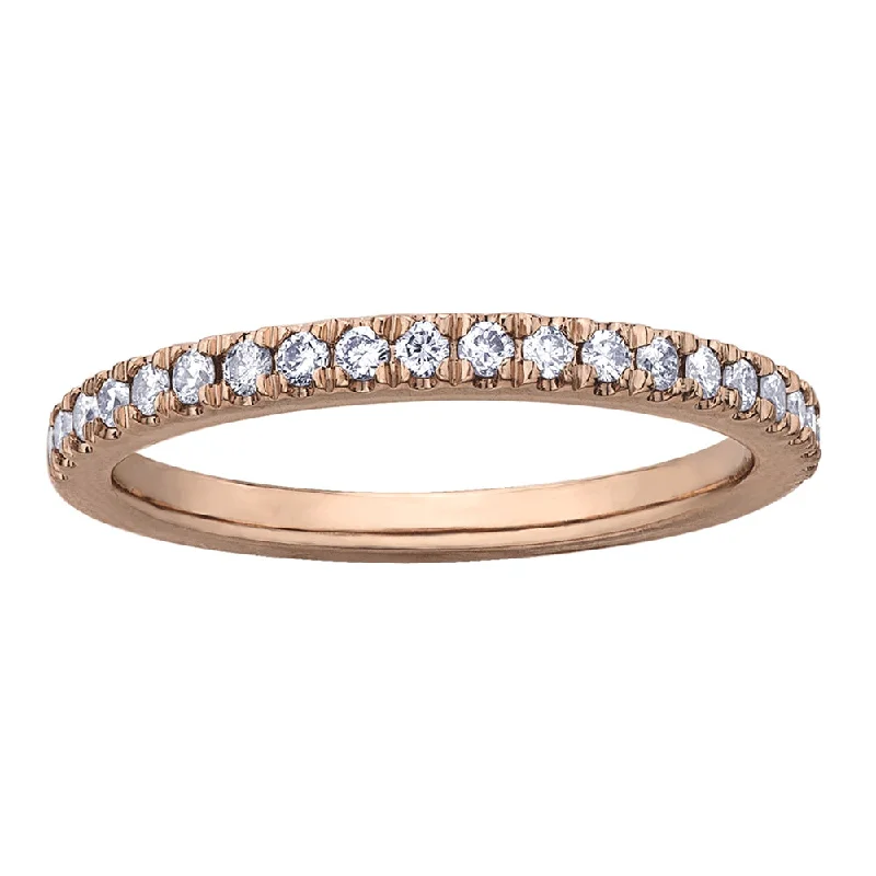 Pear - Shaped Women's Diamond Rings in Yellow Gold with a Single - Diamond Pendant LookDiamond Half-Eternity Wedding Band