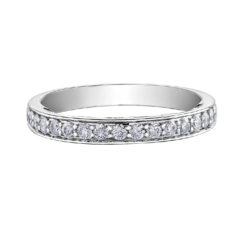 Pear - Shaped Women's Diamond Rings in Yellow Gold with a Single - Diamond Pendant LookTides of Love Canadian Diamond Band with Milgrain Detailing