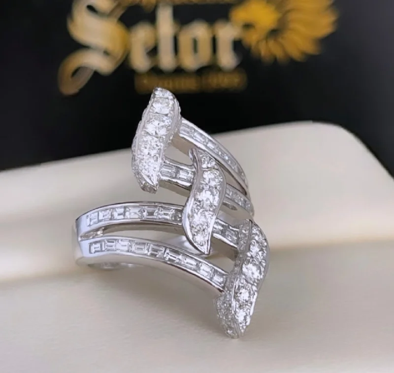 Adjustable Women's Diamond Rings with a Flexible Band for a Comfortable and Custom FitDiamond ring