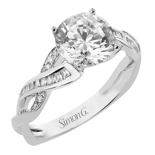 Halo - Style Women's Diamond Rings with a Center Diamond Surrounded by Smaller Diamonds in 18K GoldEngagement Ring in 18k Gold with Diamonds