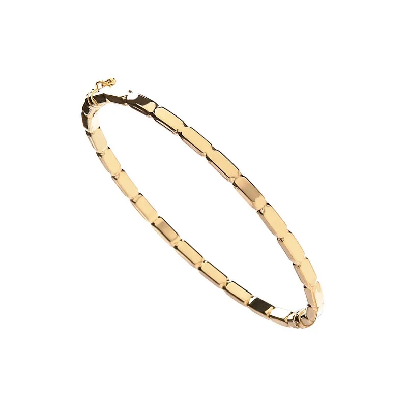 Bangle Sets with Mix - and - Match Patterns for a Versatile Accessory9K Yellow Gold Fancy Bangle