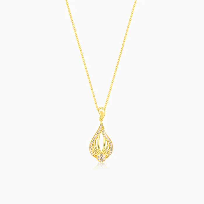 Statement - Making Large - Gemstone - Studded Geometric Pendant Necklace for Evening PartiesGolden Glint Pendant With Link Chain